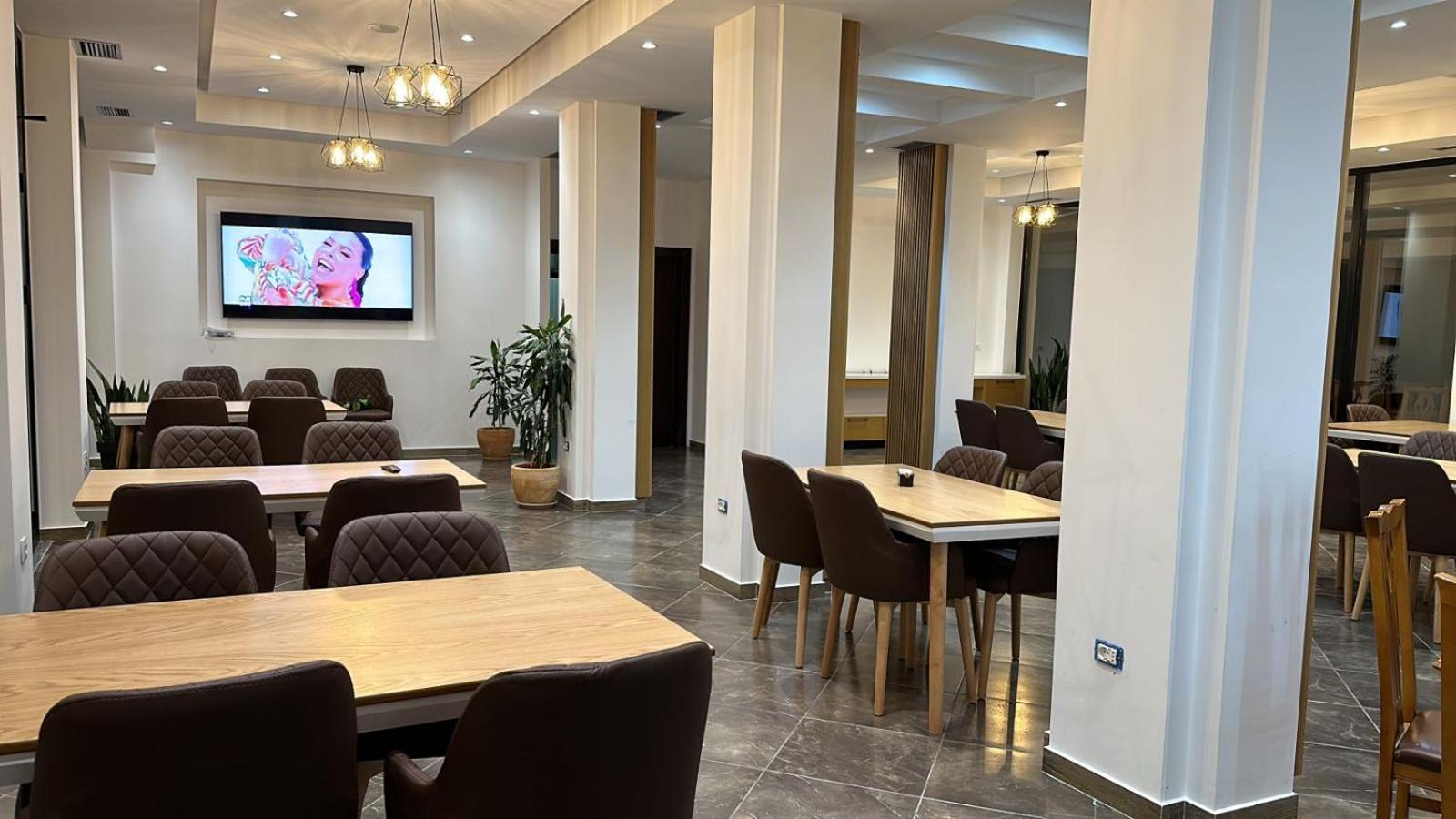 Hotel Verzaci Rinas Екстериор снимка