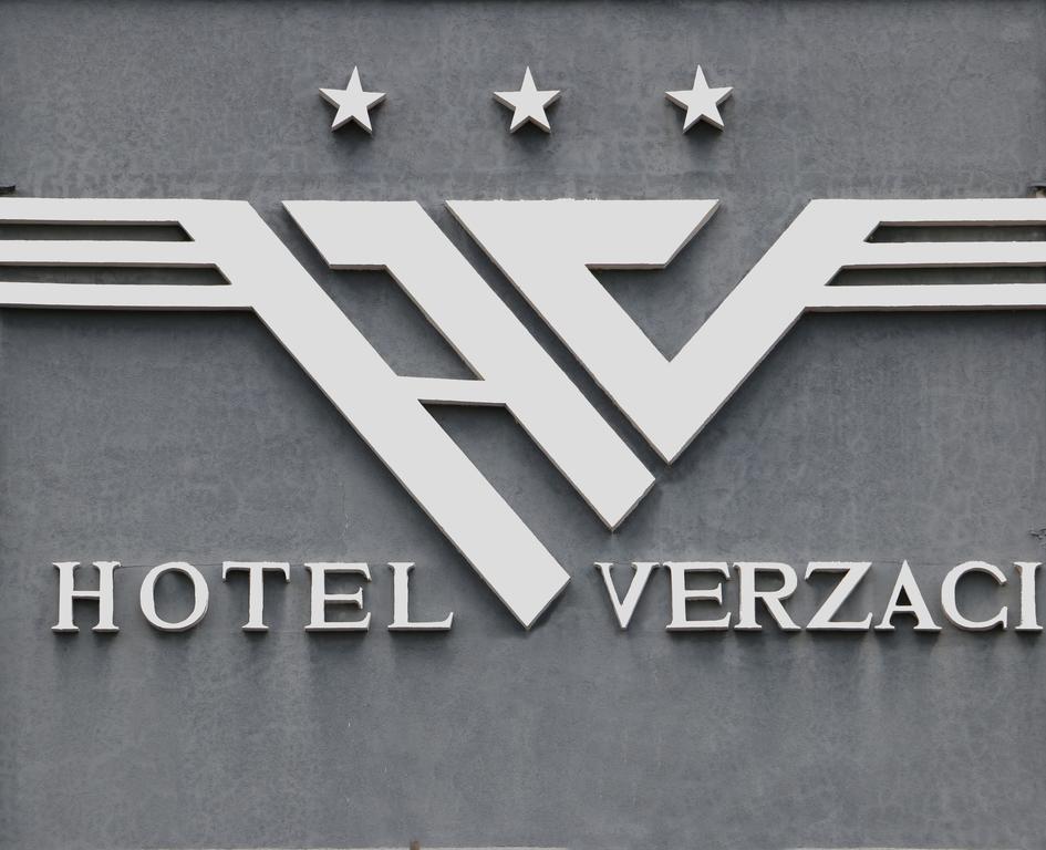 Hotel Verzaci Rinas Екстериор снимка