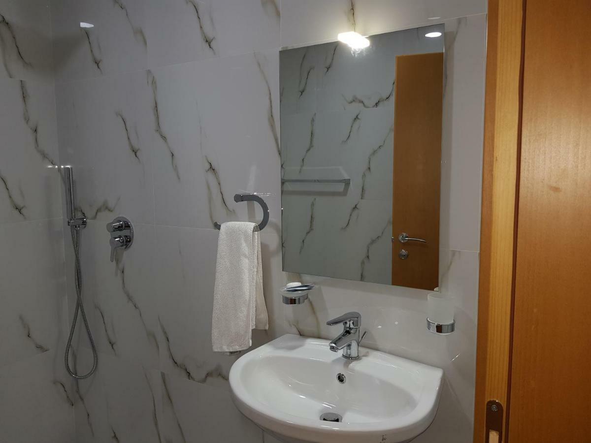 Hotel Verzaci Rinas Стая снимка
